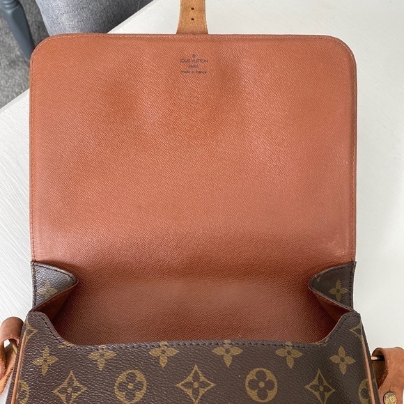 Louis Vuitton Cartouchiere GM Messenger Unisex Crossbody Bag - Picture 8 of 17